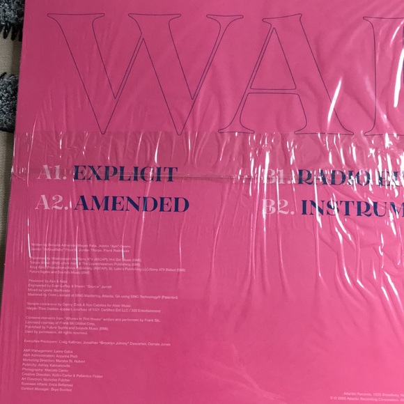 💜🆕SIGNED!! Cardi B x Megan Thee Stallion Purple Edition Vinyl of WAP!💜💜 - Picture 6 of 12